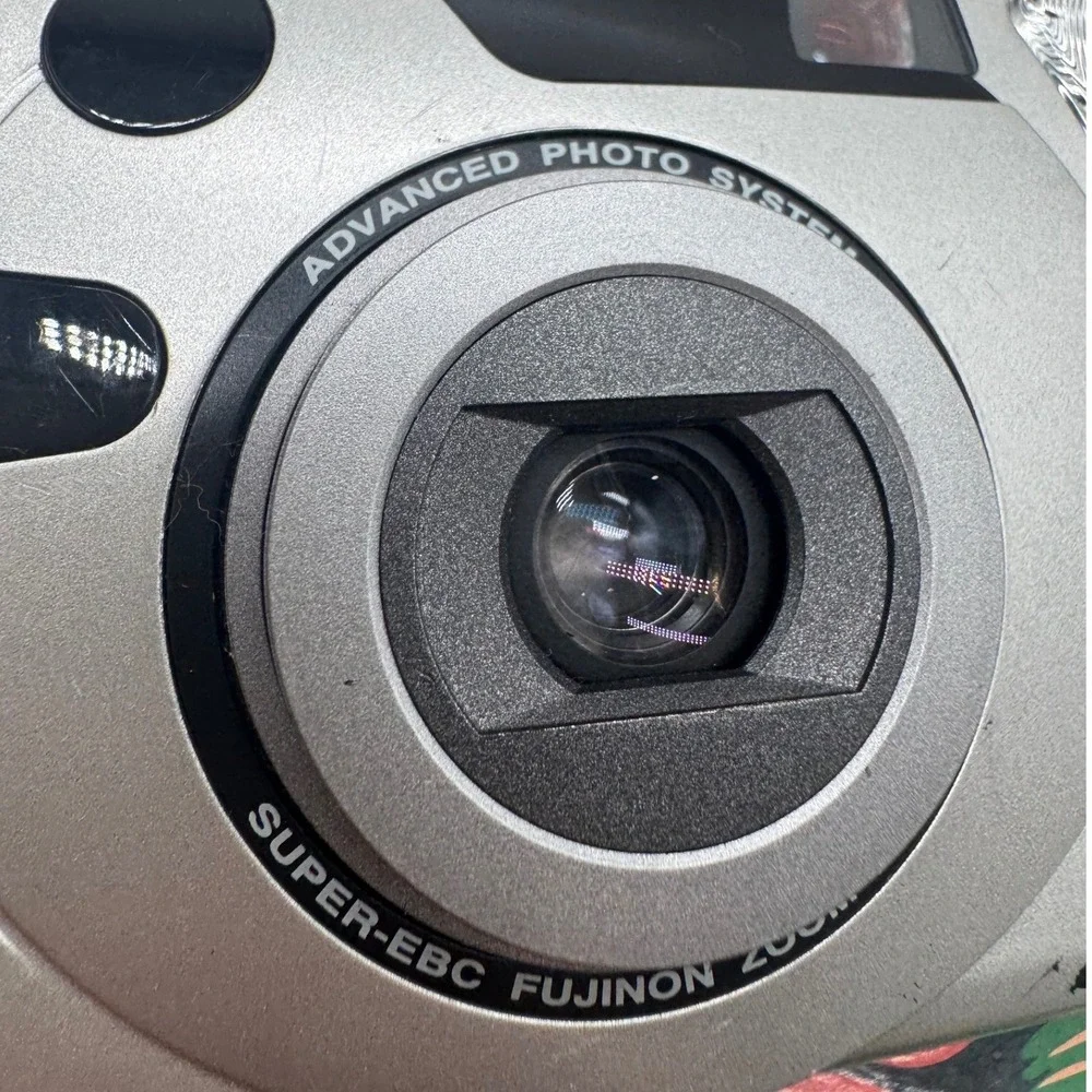 Fujifilm Epion 310Z MRC APS Film Camera Super-EBC Fujinon Zoom 24-70mm Silver